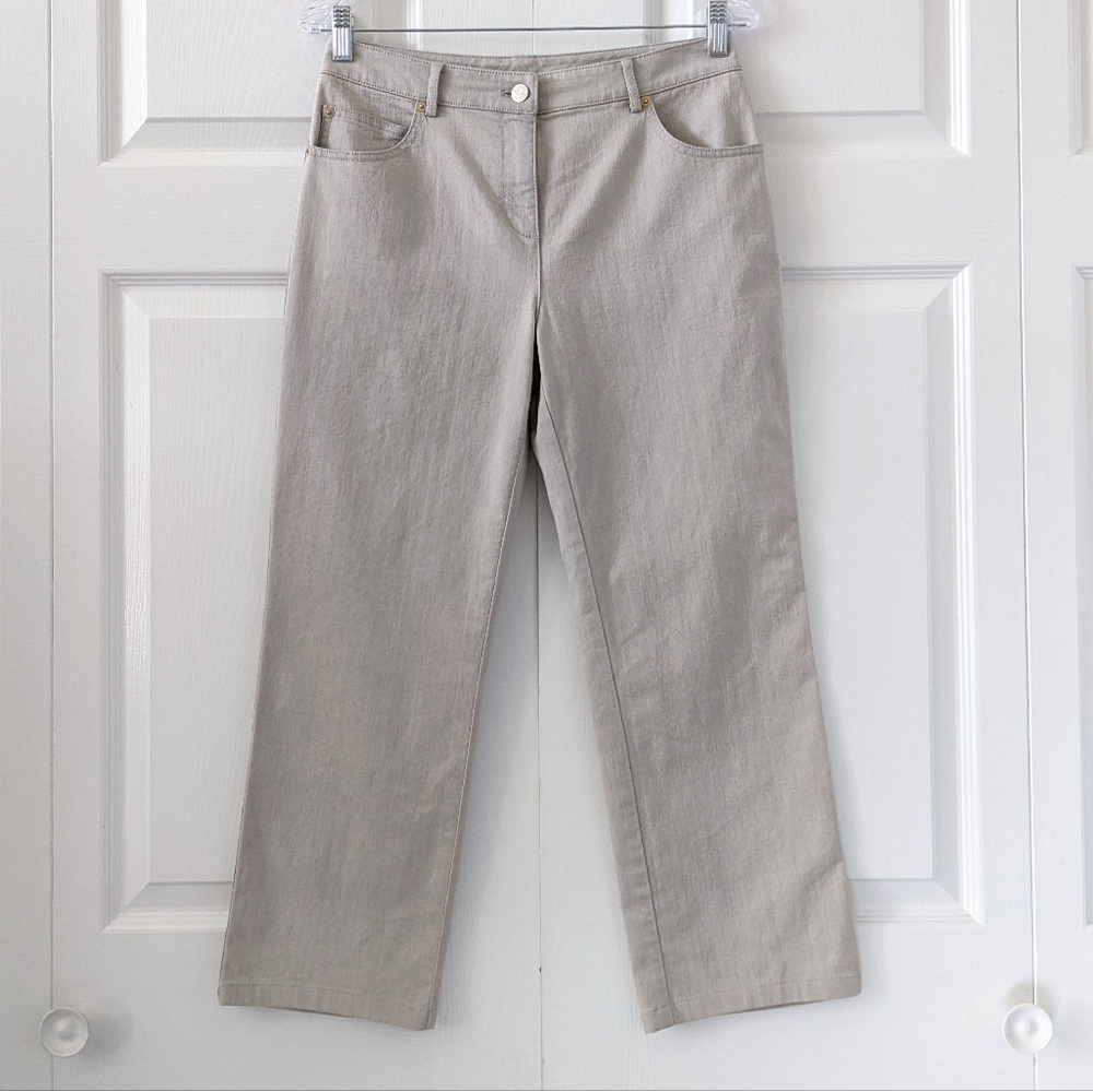 St. John Light Gray Straight Leg Cropped Jeans | Size 4